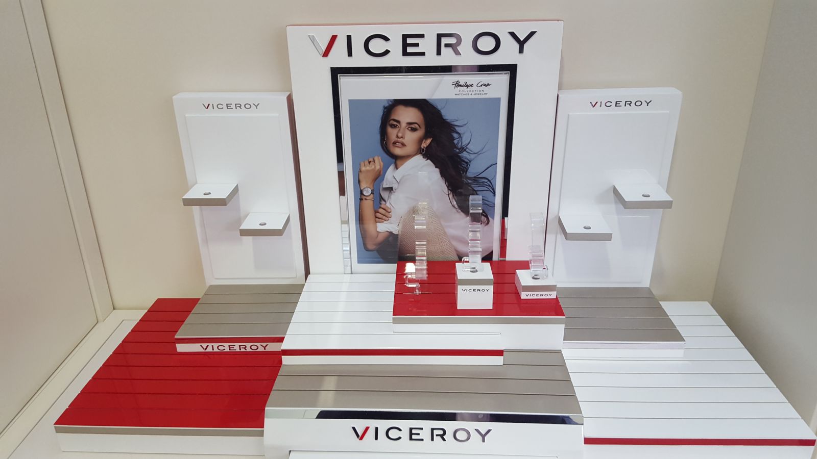 VICEROY WATCHES DISPLAY